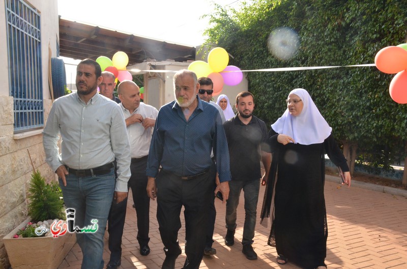 كفرقاسم- فيديو: نواب وأعضاء المجلس البلدي يشاركون الطلاب افتتاح عامهم الدراسي  باجواء بهيجة .